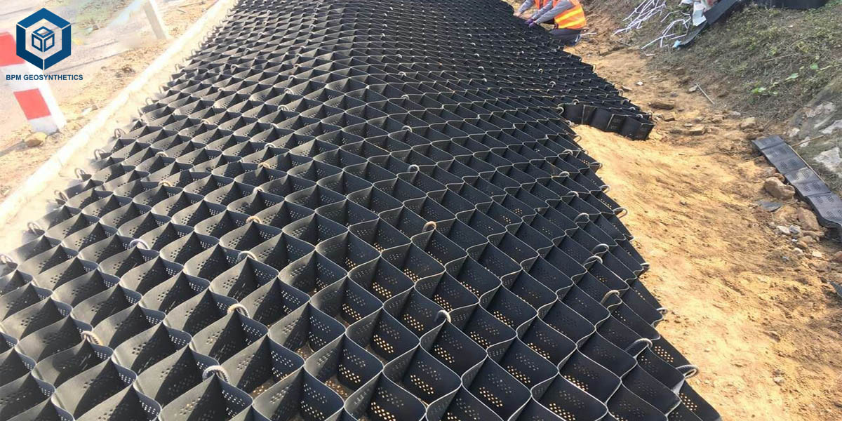 Géocellules dans la construction routière Géocellules dans la construction routière