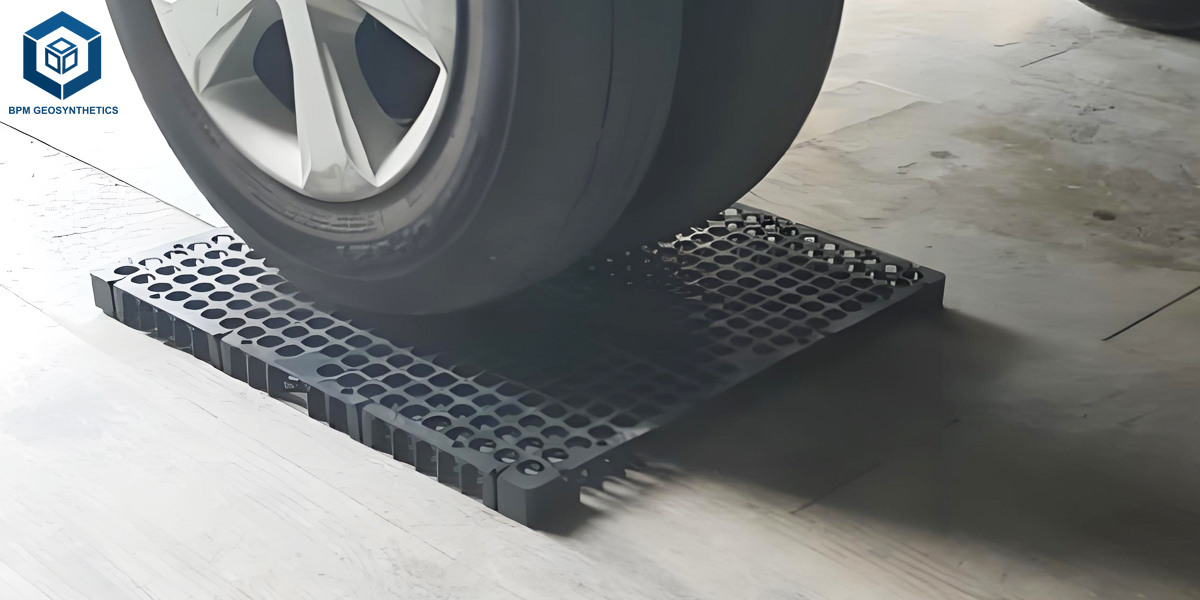 Lightweight Drainage Cell with High Load-Bearing Capacity Lightweight Drainage Cell with High Load-Bearing Capacity