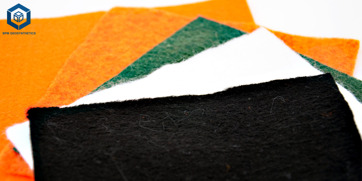 Geotêxtil BPM Geosynthetics para instalação sob saibro Geotêxtil BPM Geosynthetics para instalação sob saibro