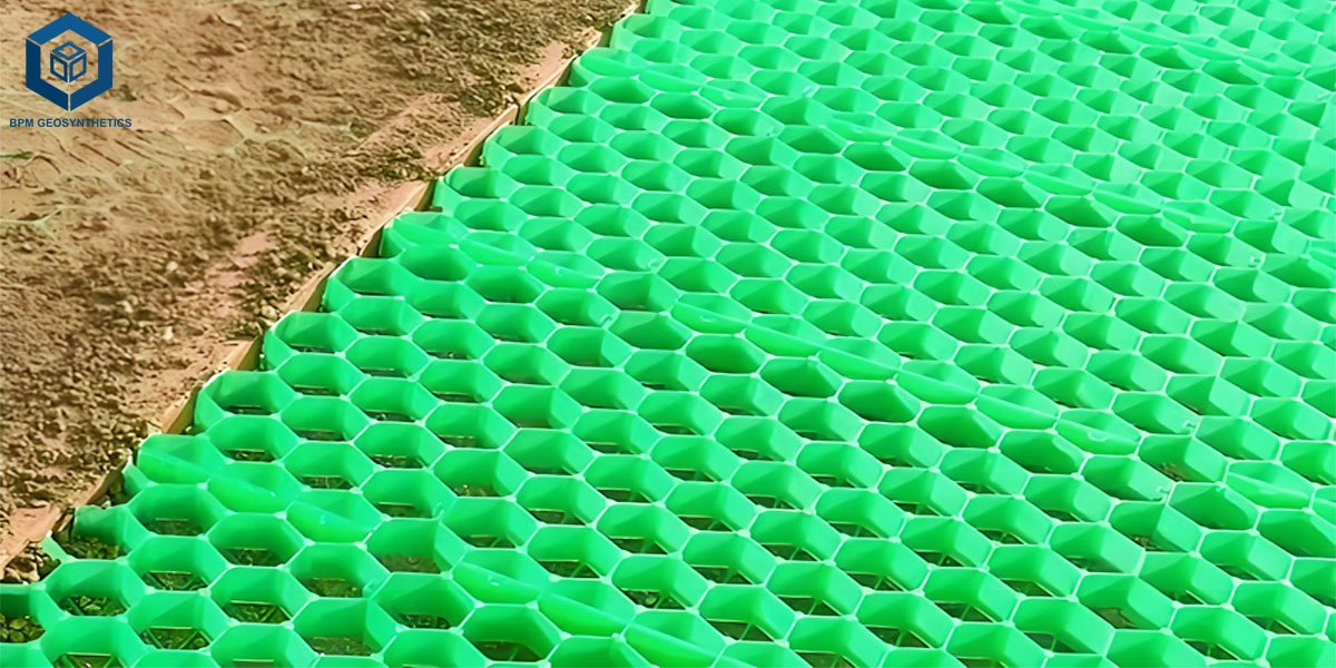 Мощение подъездных путей газонной травой для ландшафтных проектов Мощение подъездных путей газонной травой для ландшафтных проектов