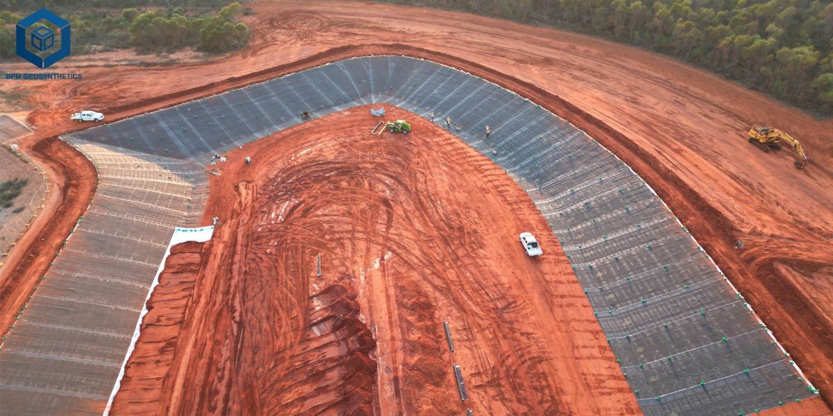 Màng chống thấm Geomembrana 2mm dùng để lót kênh tưới tiêu