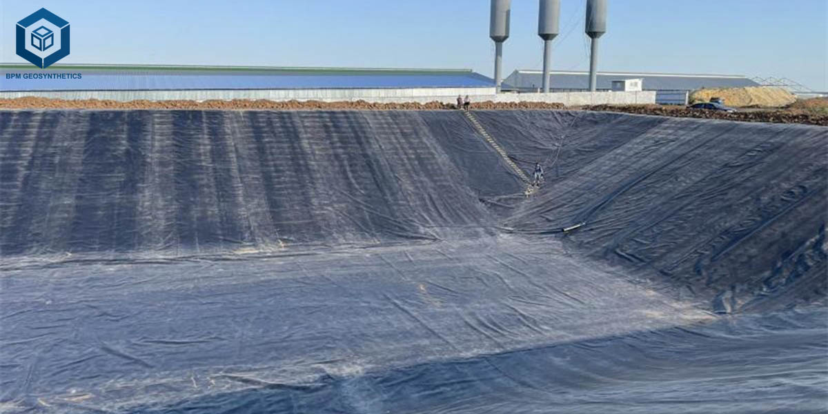 Giá tấm lót hồ HDPE cho bể chứa