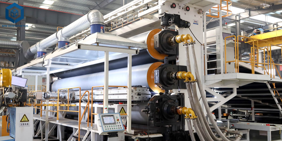 شركة بي بي إم لتصنيع أغشية البولي إيثيلين عالي الكثافة من المواد الجيوسينثيتية