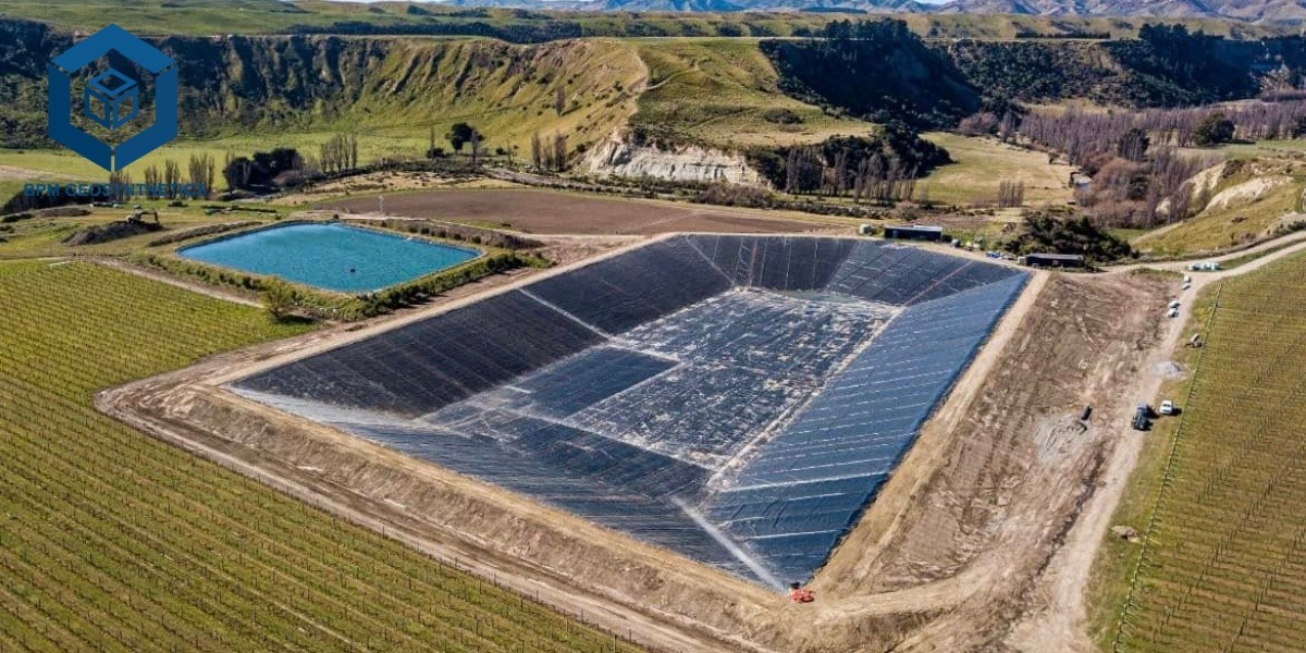 Màng lót bãi chôn lấp để chứa chất thải rắn