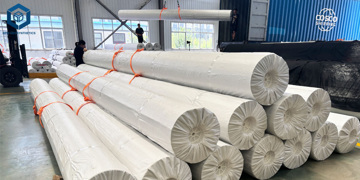 BPM Geosynthetics HDPE Ditch Liner Loading and Packaging