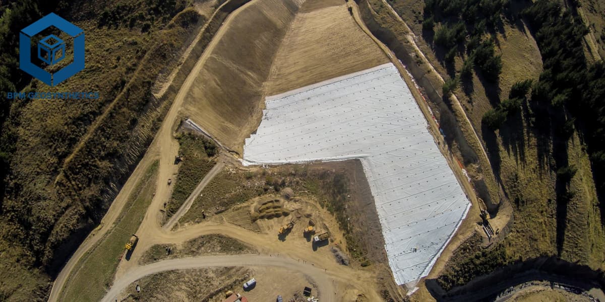 Geotessile 300 gr m2 per sistemi di drenaggio