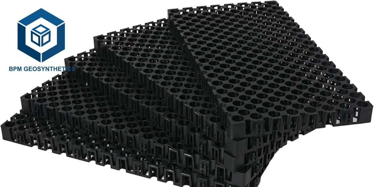 Plastic Drain Cell Mat 30mm for Fast Water Drainage and Soil Protection