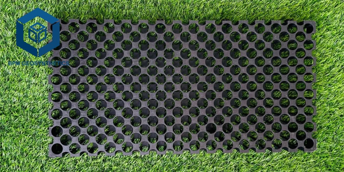 30mm Drain Cell Mat for Rooftop Garden and Green Roof Drainage Systems