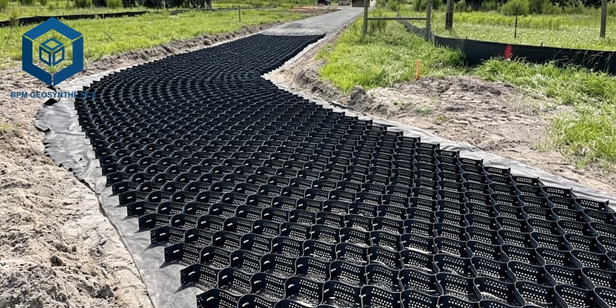Geocelda de HDPE para estabilización de suelos y soporte de cargas Geocelda de HDPE para estabilización de suelos y soporte de cargas